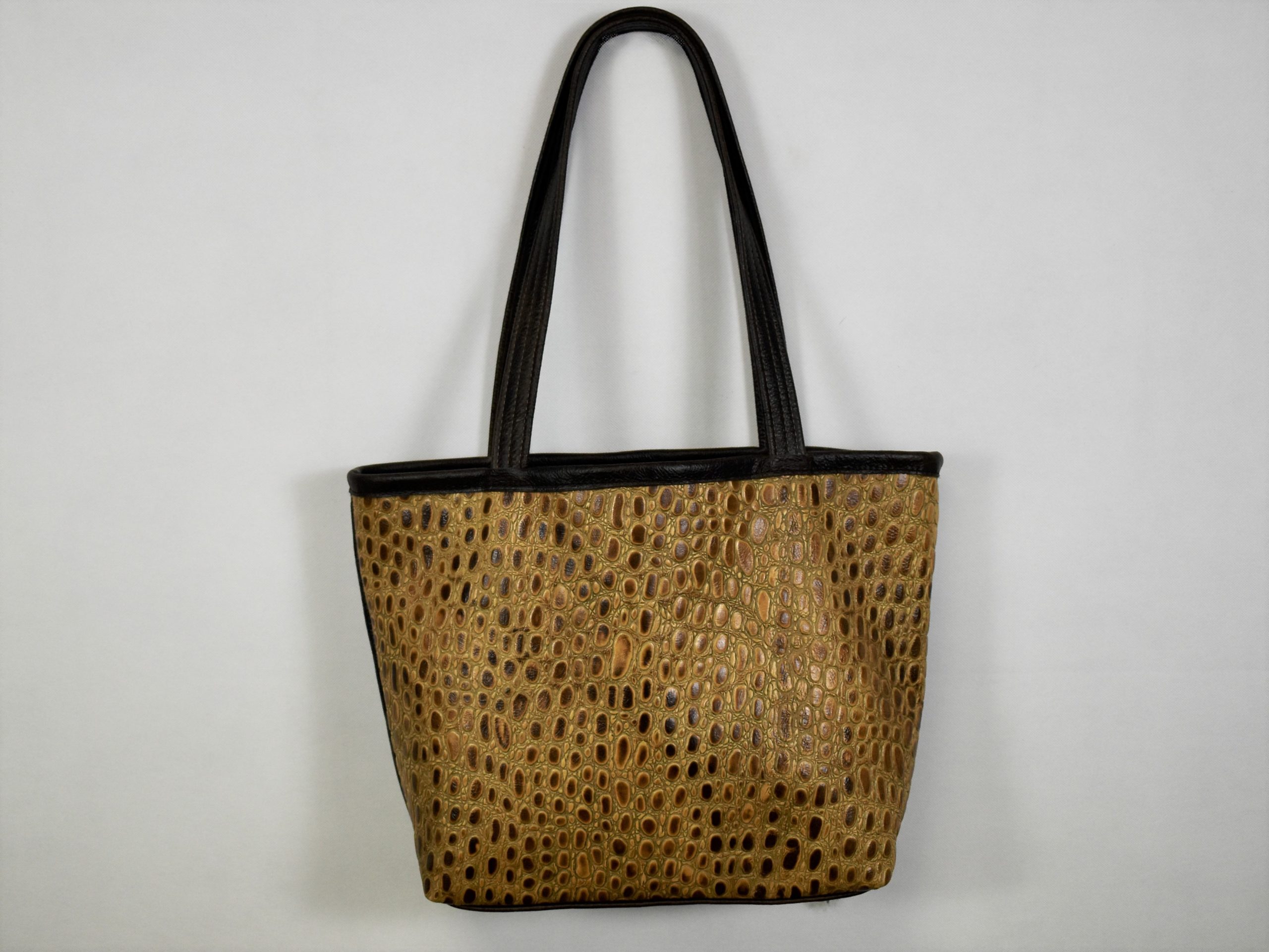 Embossed Alligator Medium Conceal Carry Tote MT-133-CC