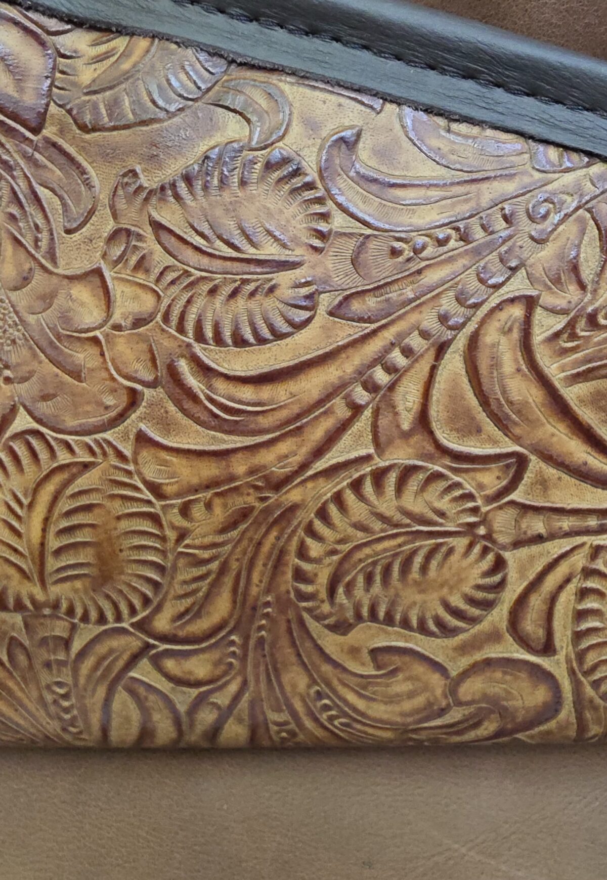 Leather Embossed Magnum Pistol Case MG-1320 - Image 3